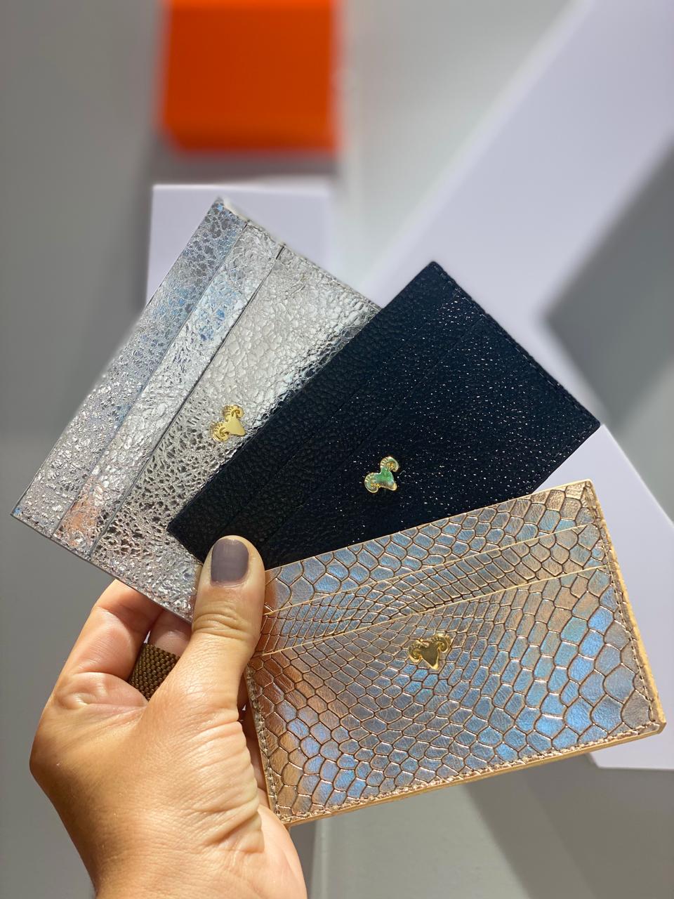 CARD HOLDERS by Paulina Gutiérrez