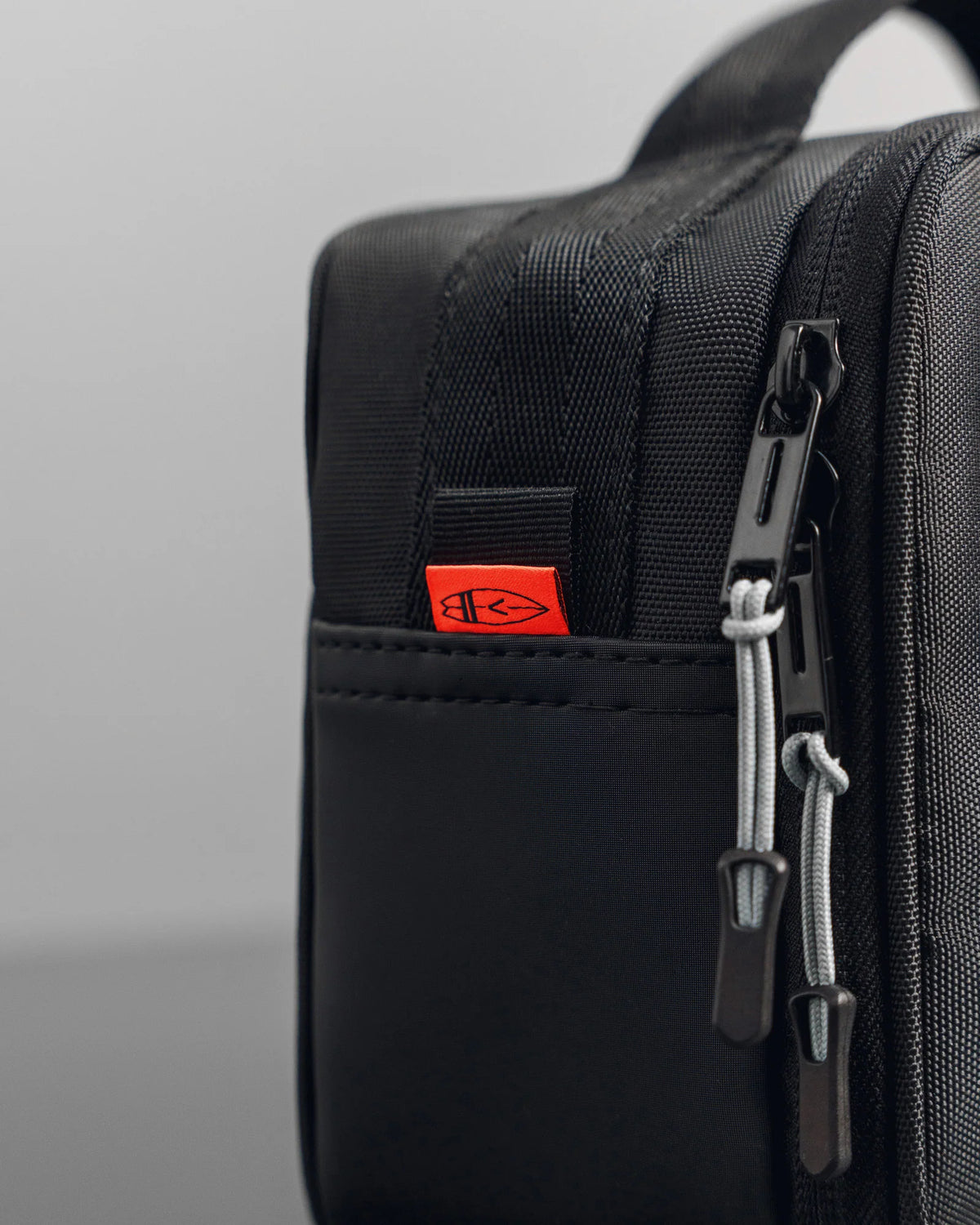 ESTUCHE DE VIAJE ECLIPSE