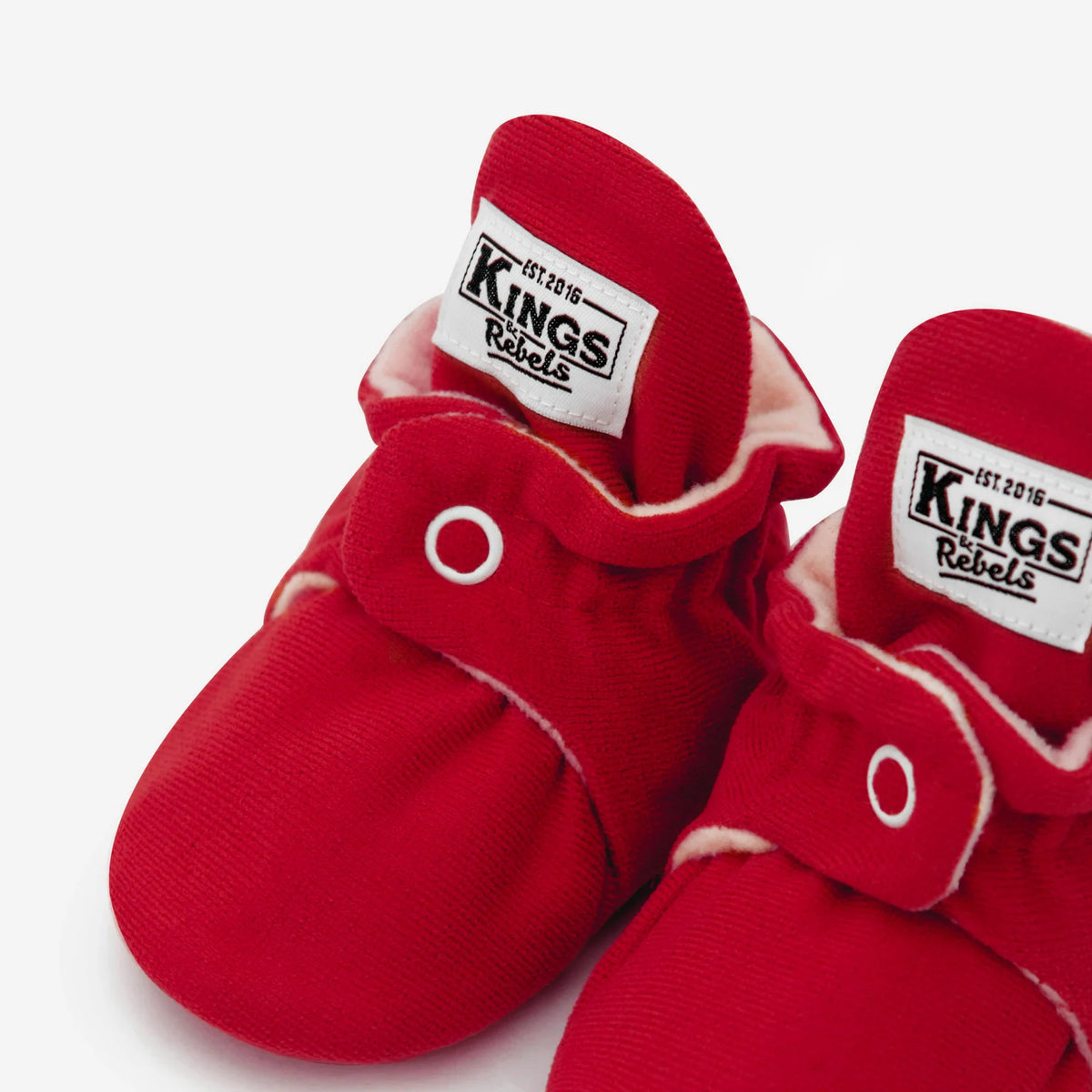 Kings & Rebels - Gamuza Classic - Rojo